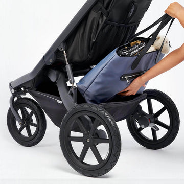 Undercarriage cubby for your belongings|||Undercarriage cubby for your belongings